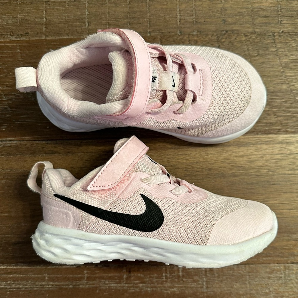 GIRLS' NIKE TODDLER REVOLUTION 6 SUSTAINABLE RUNNING SHOES